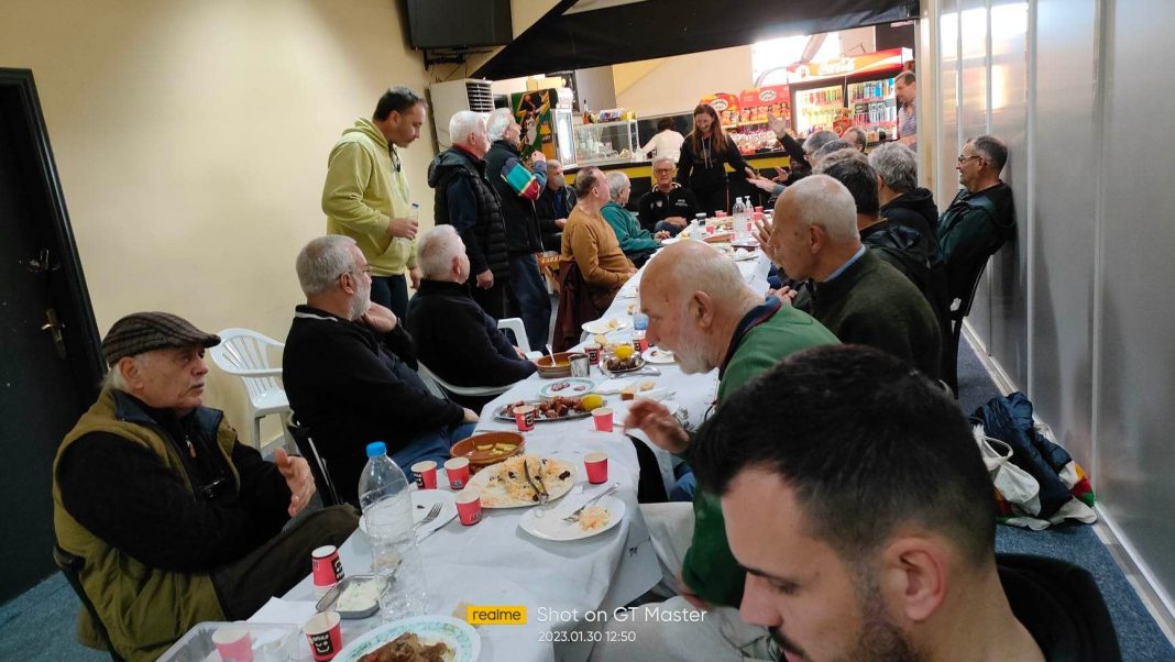 Κοπή Πρωτοχρονιάτικης Πίτας Παλαιμάχων Καλαθοσφαιριστών Γ.Σ.Α!